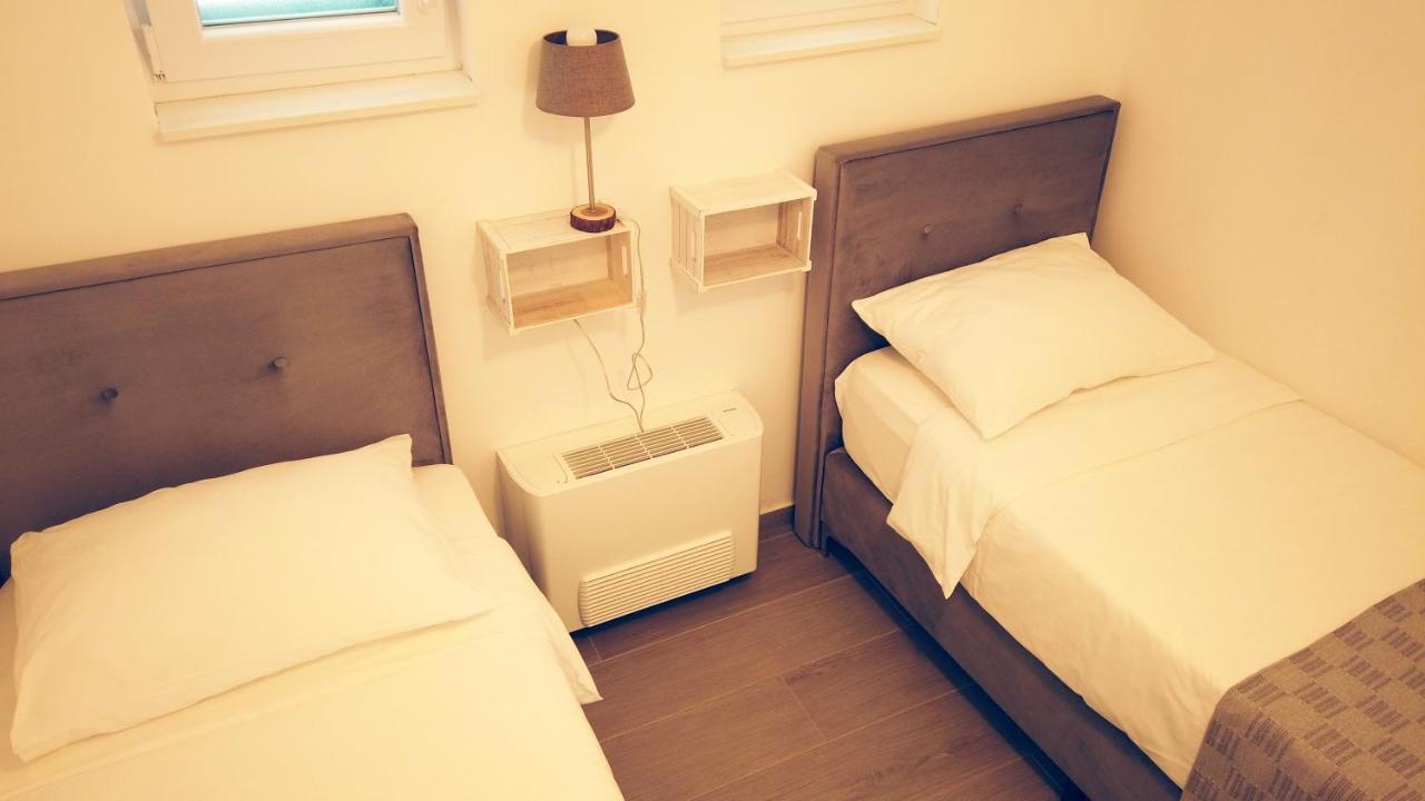 Beach House Ana Sukosan Luaran gambar
